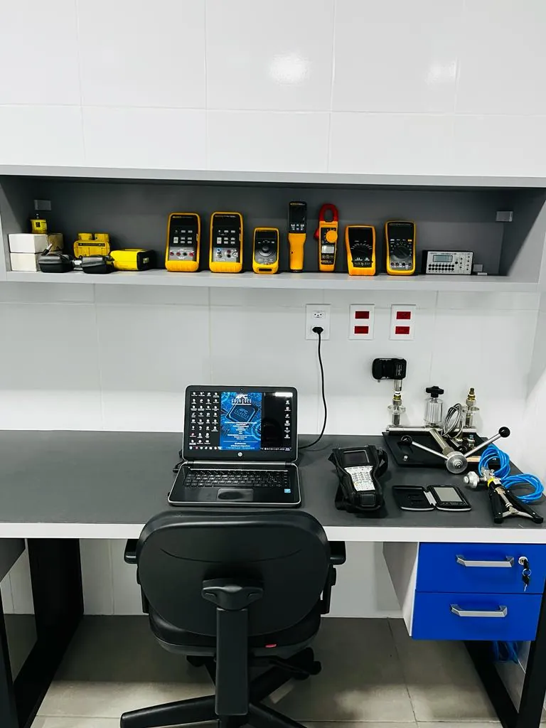 Bancada de trabalho do laboratório